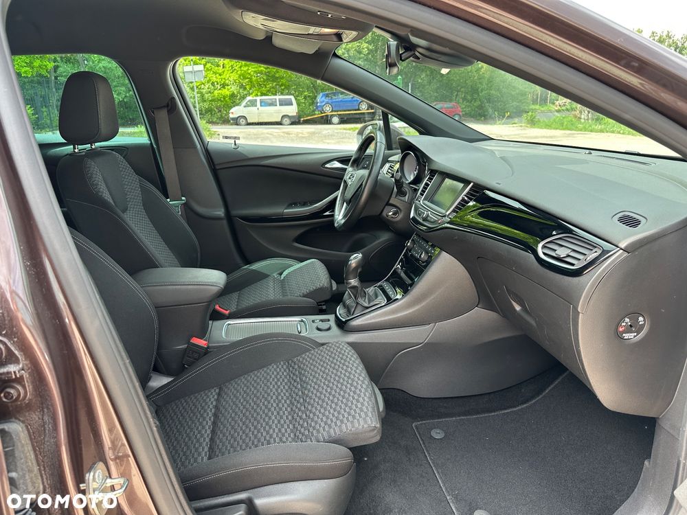 Opel Astra 1.6 Turbo Start/Stop Dynamic - 26
