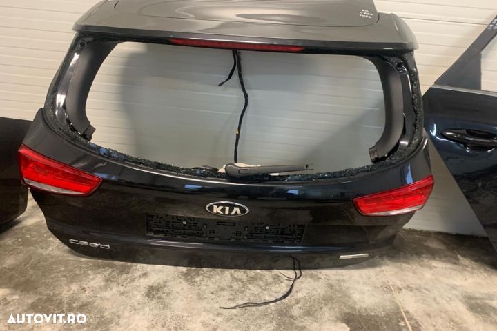Hayon Kia Ceed 2 (facelift)  [din 2015 pana  2018] seria Hatchback 5-usi 1.6 DCT (135 hp) - 1
