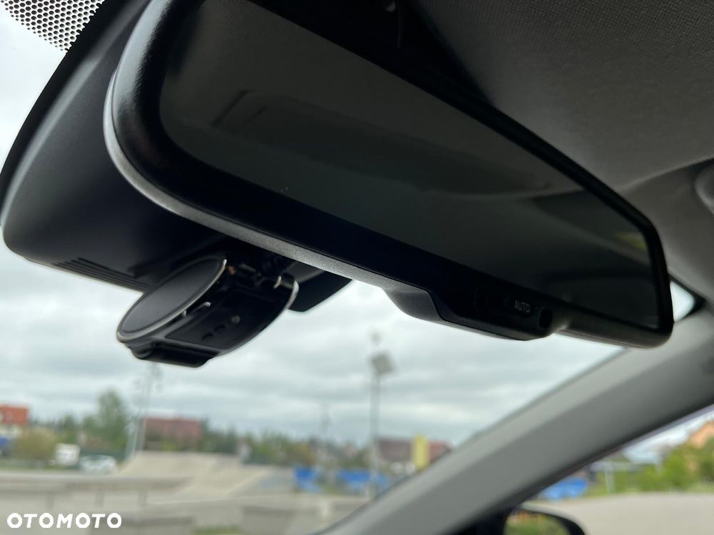 Toyota Auris 1.8 VVT-i Automatik Team Deutschland - 26