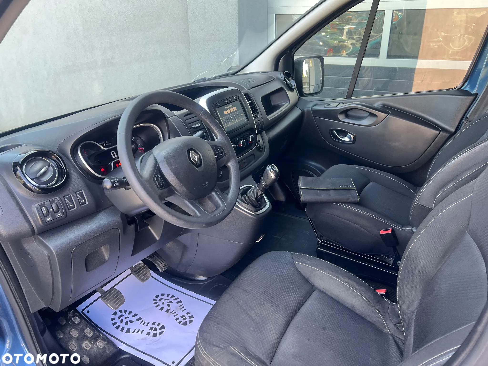 Renault TRAFIC - 9