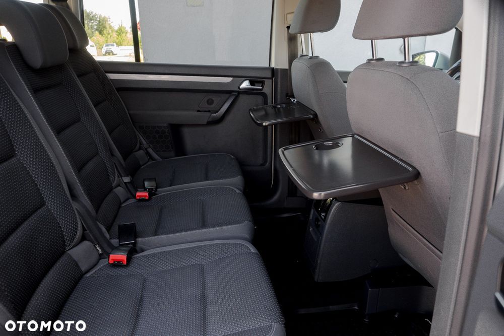 Volkswagen Touran 2.0 TDI Highline - 38