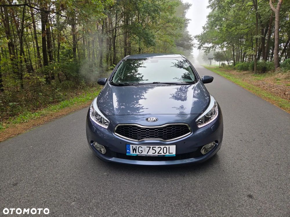 Kia Ceed 1.6 GDI SW DCT Platinum Edition - 3