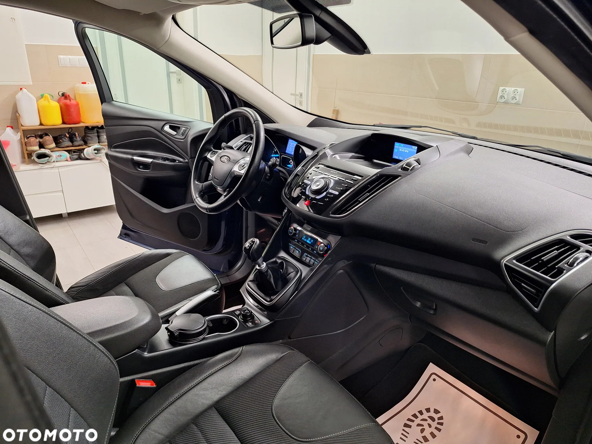 Ford Kuga 1.6 EcoBoost 2x4 Titanium - 26
