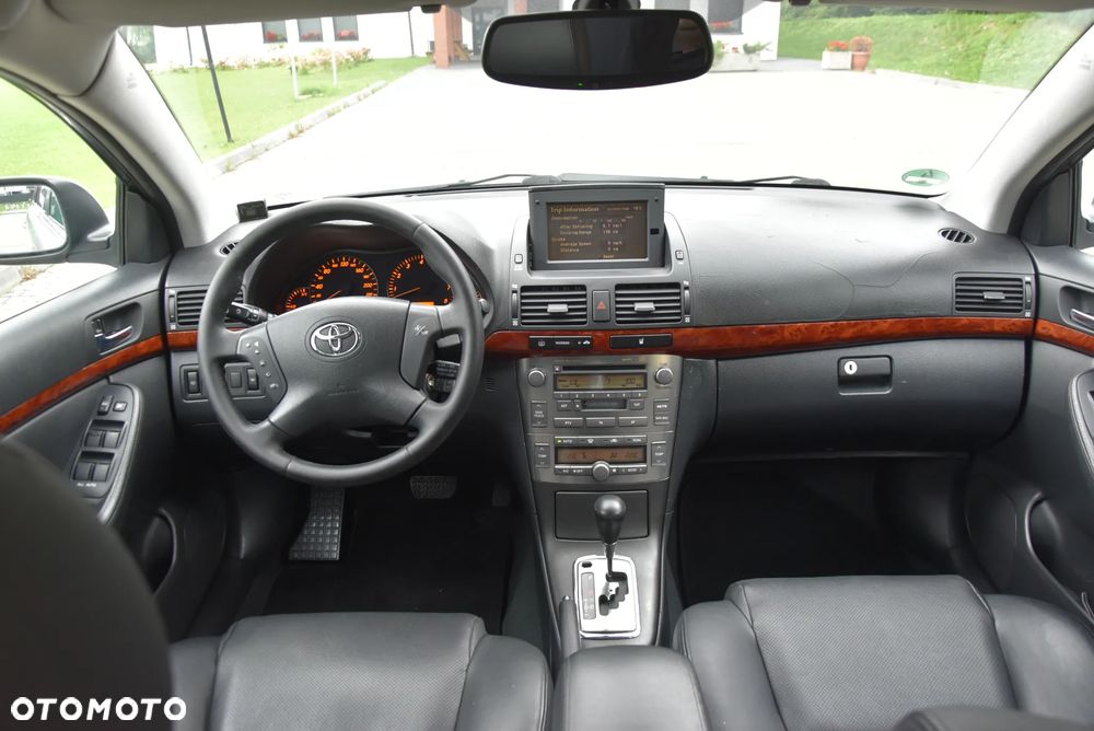 Toyota Avensis 2.0 VVT-i Automatik Executive - 8