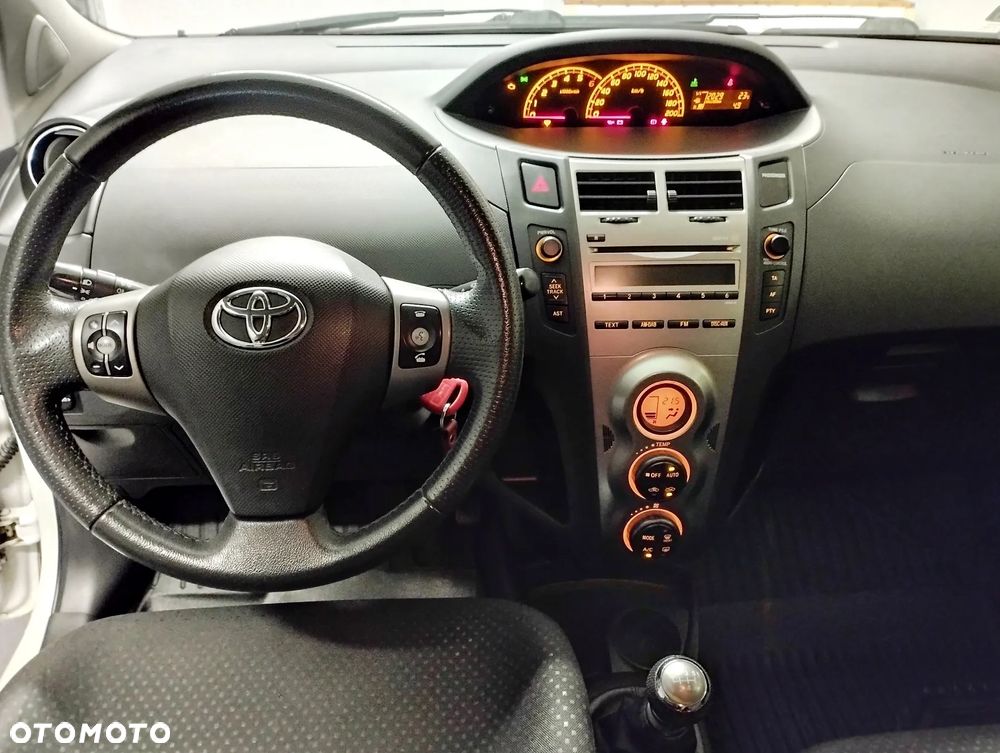 Toyota Yaris 1.4 D-4D Luna - 1