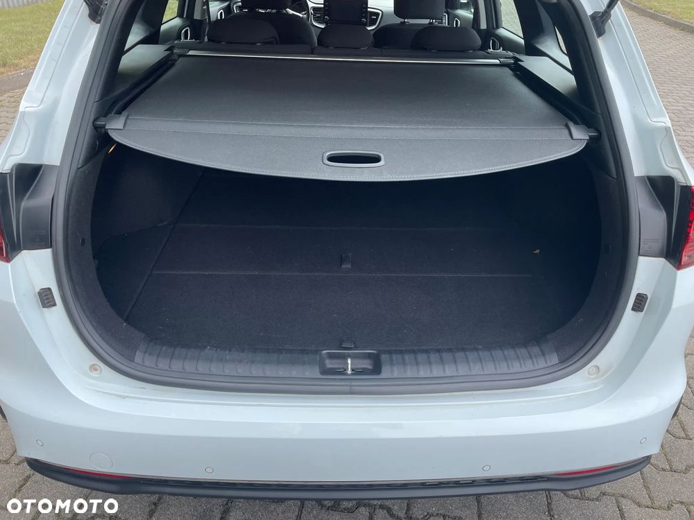 Kia Ceed 1.5 T-GDI M - 13