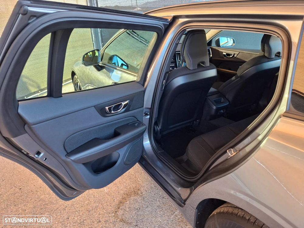 Volvo V60 2.0 D3 Momentum - 45