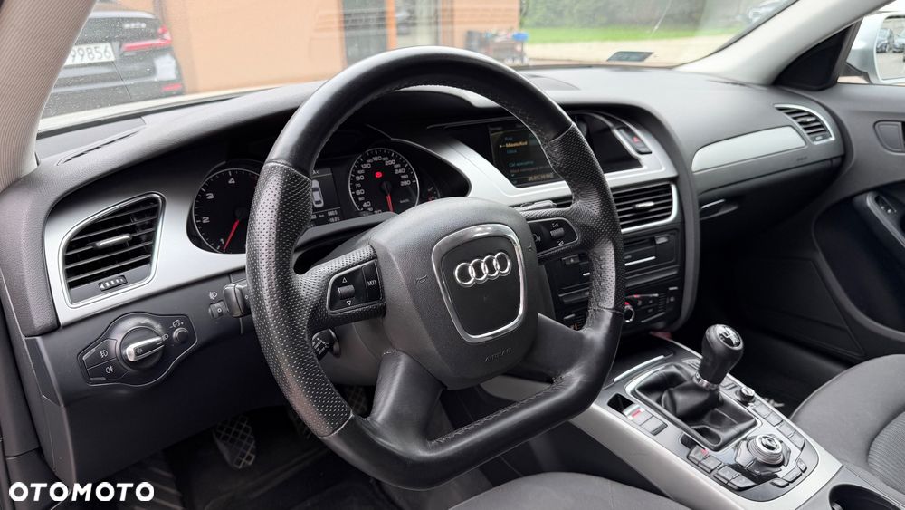 Audi A4 Limousine - 2