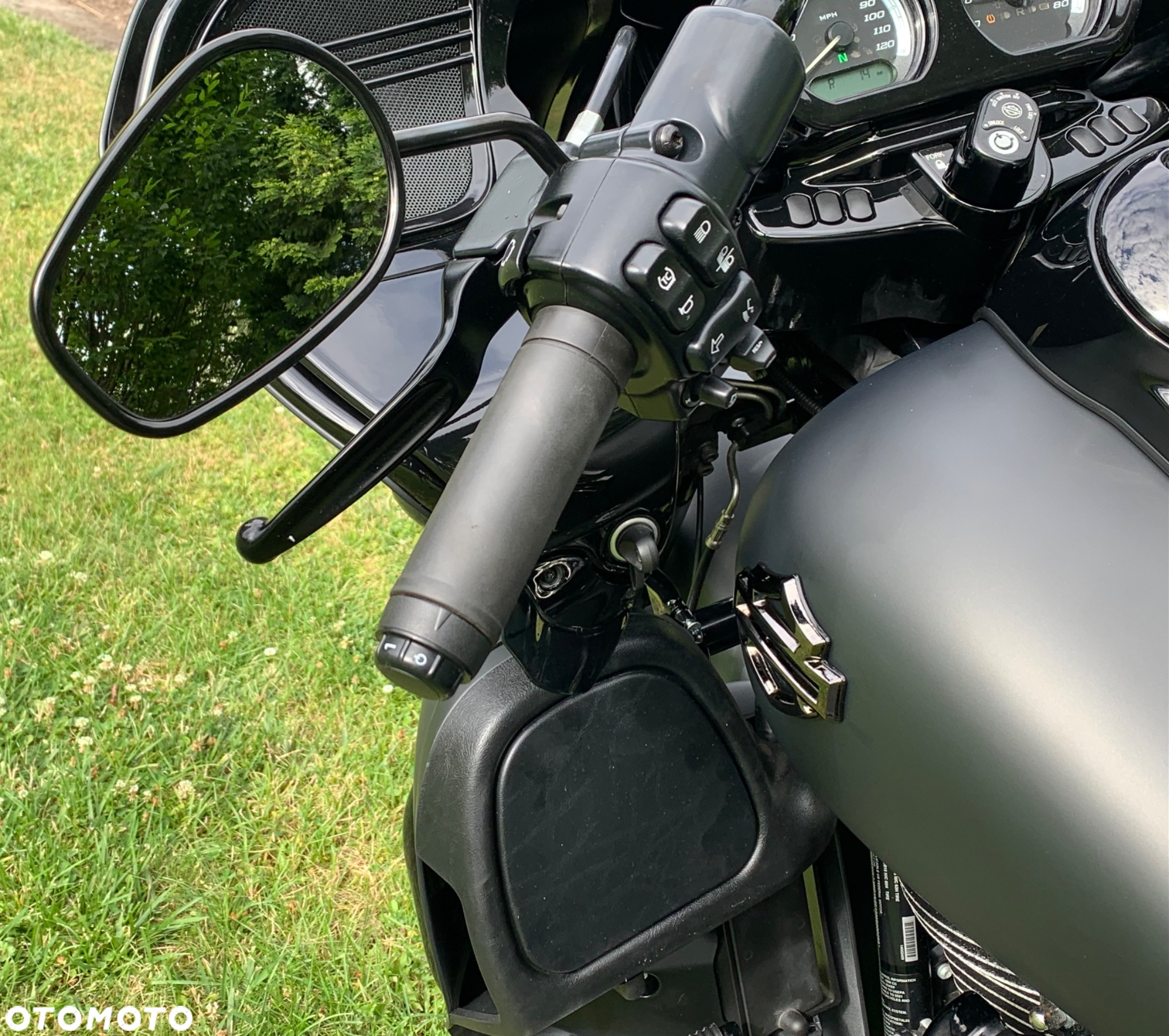 Harley-Davidson Touring Road Glide - 9