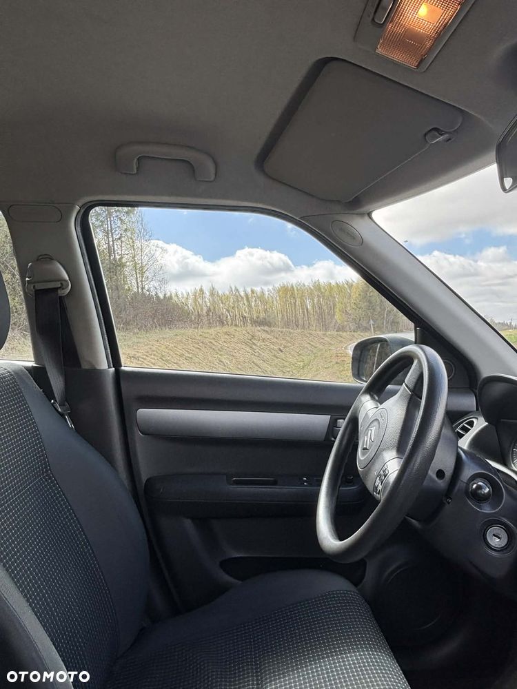 Suzuki Swift 1.3 DDiS 16v GLX - 10