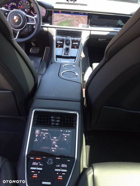 Porsche Panamera 4S - 4