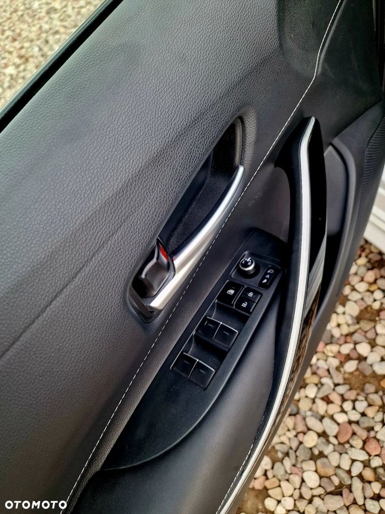 Toyota Corolla 1.8 Hybrid Selection - 19