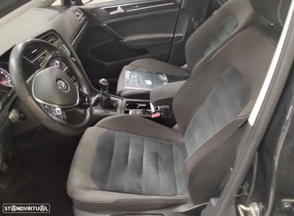 VW Golf - 4