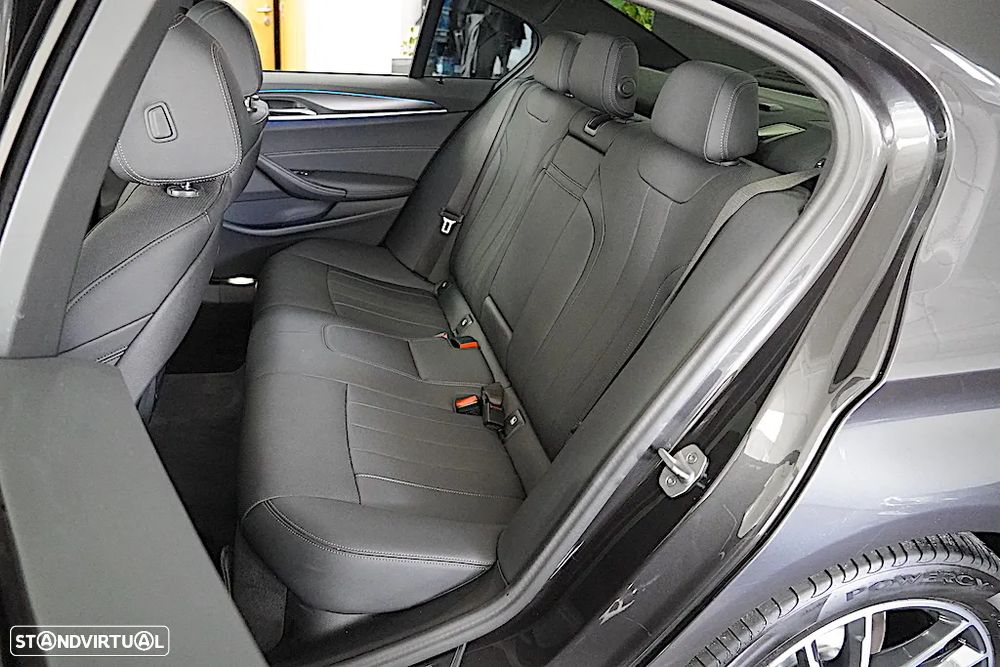 BMW 530 e Pack M - 10