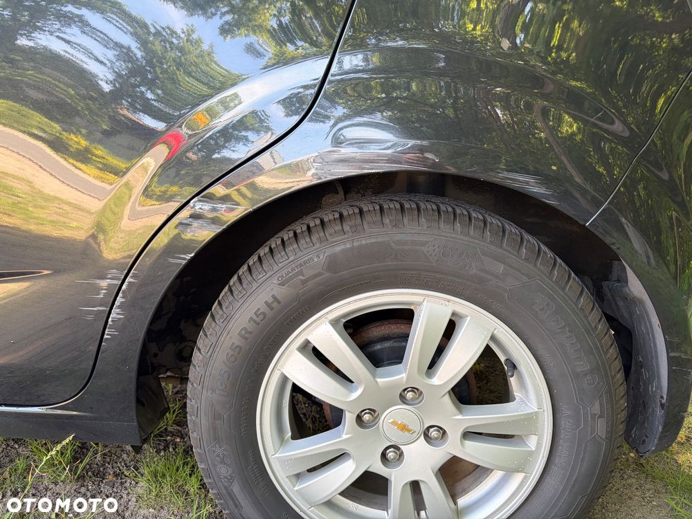 Chevrolet Aveo 1.2 LT - 11