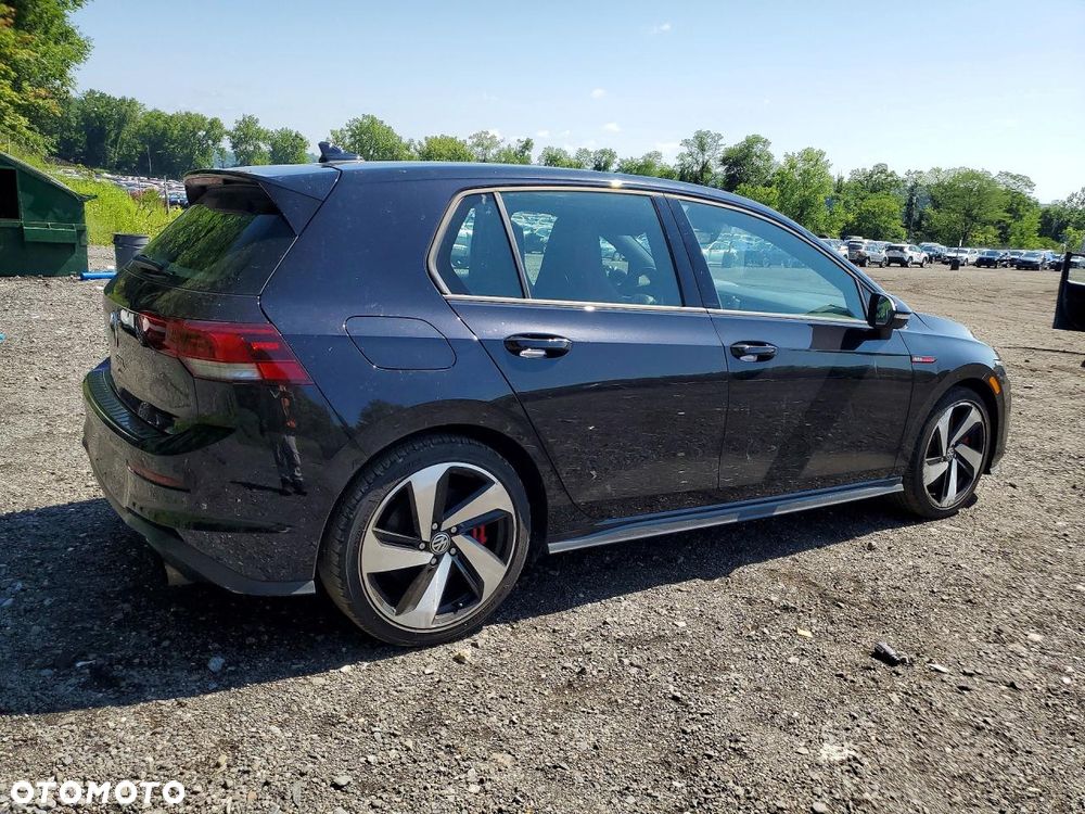 Volkswagen Golf - 3