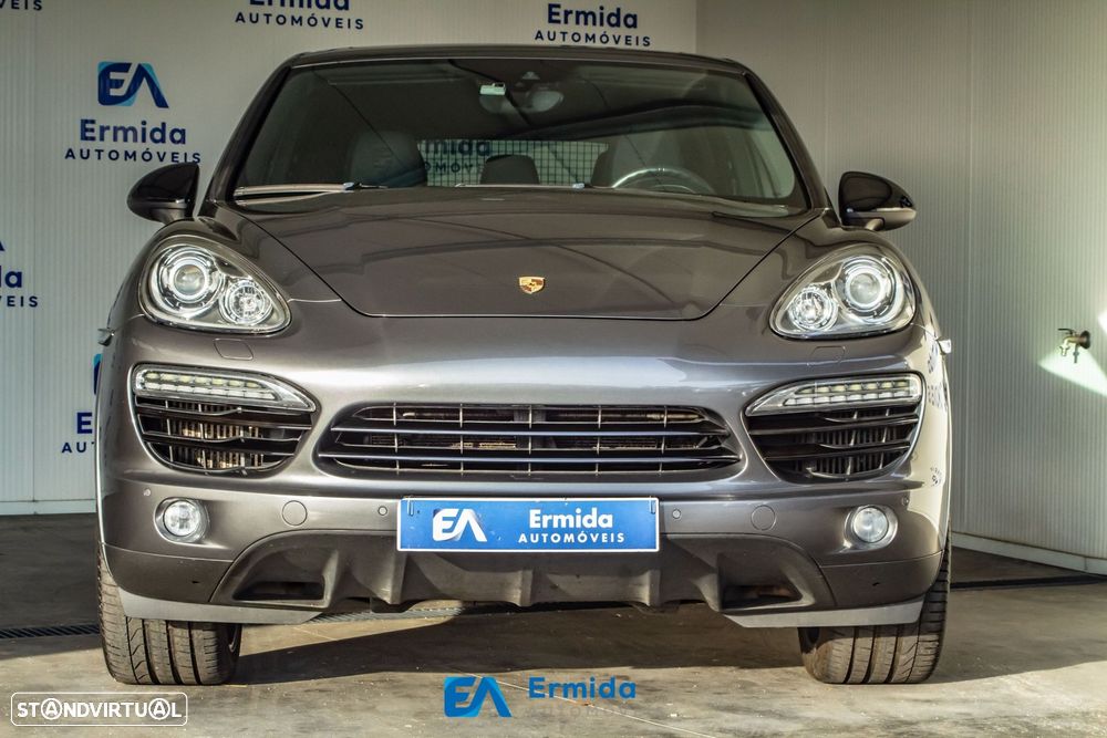 Porsche Cayenne - 2