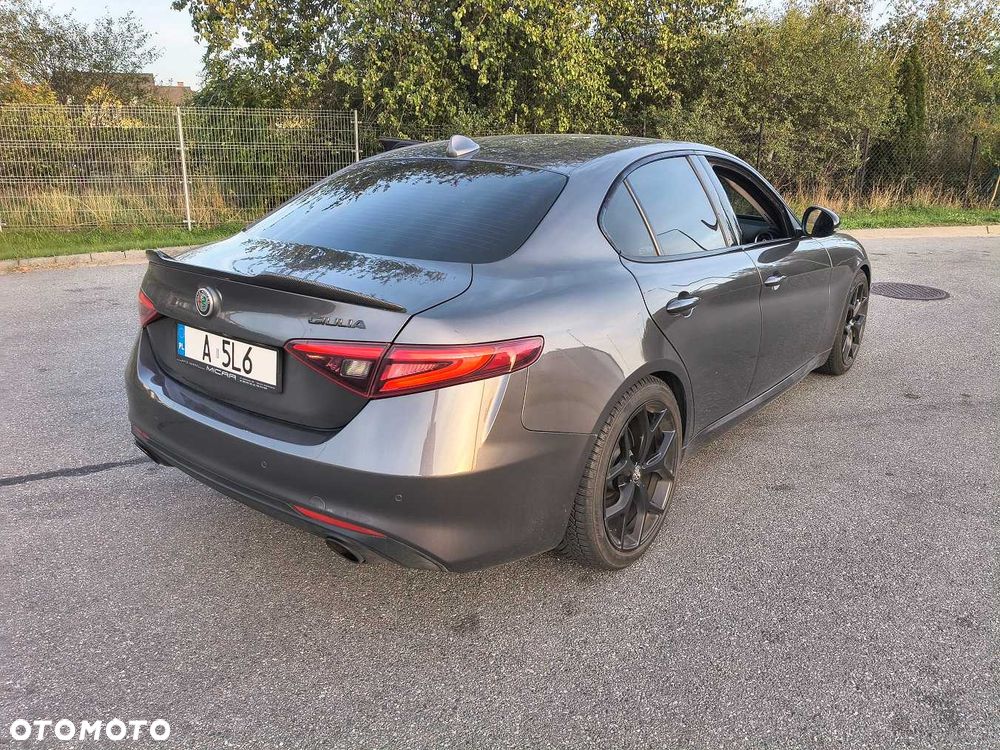 Alfa Romeo Giulia 2020 photo 4