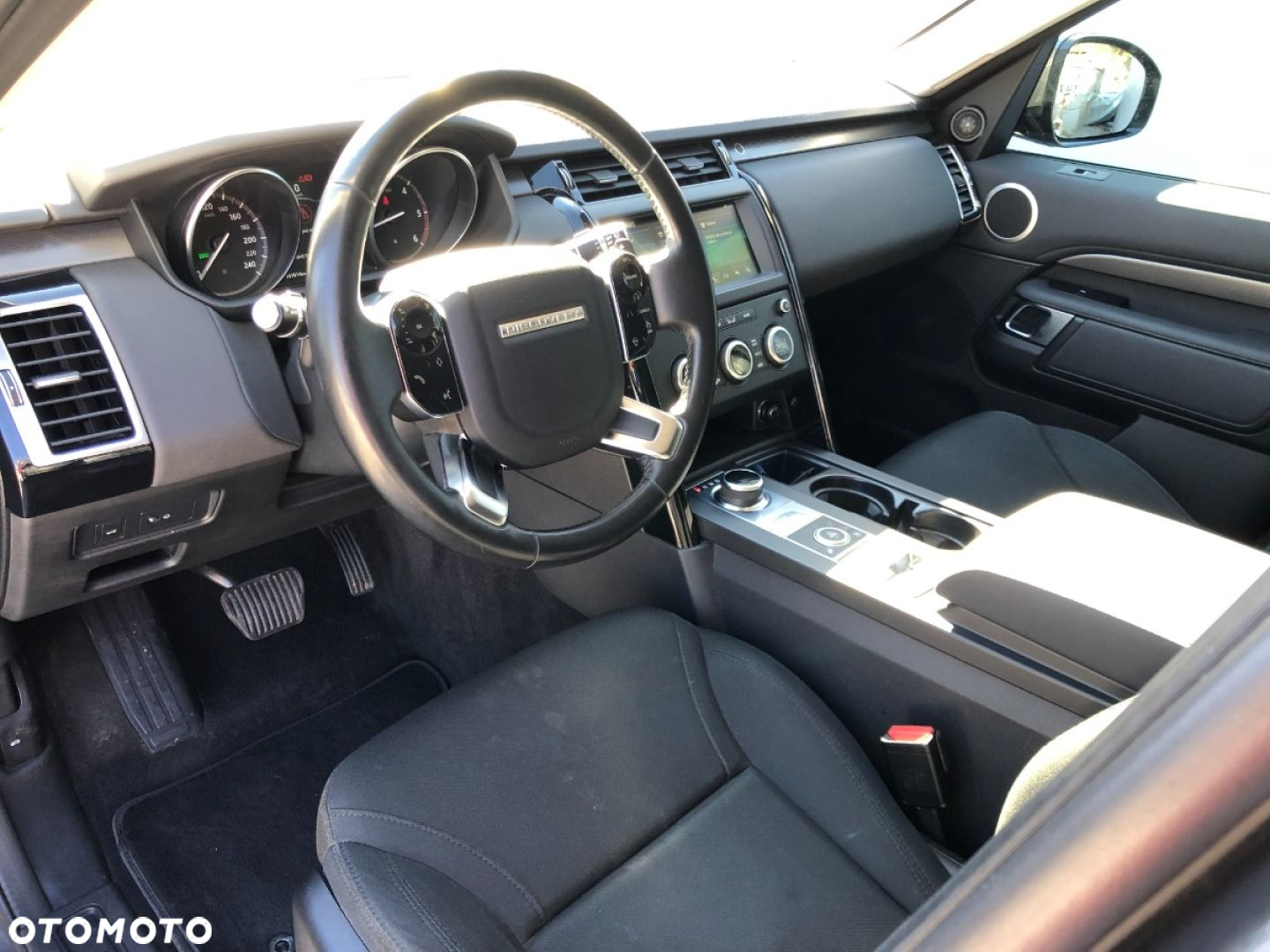 Land Rover Discovery V 2.0 SD4 SE - 6