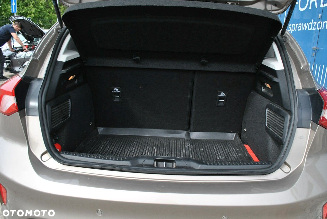 Ford Focus 1.0 EcoBoost Trend - 10