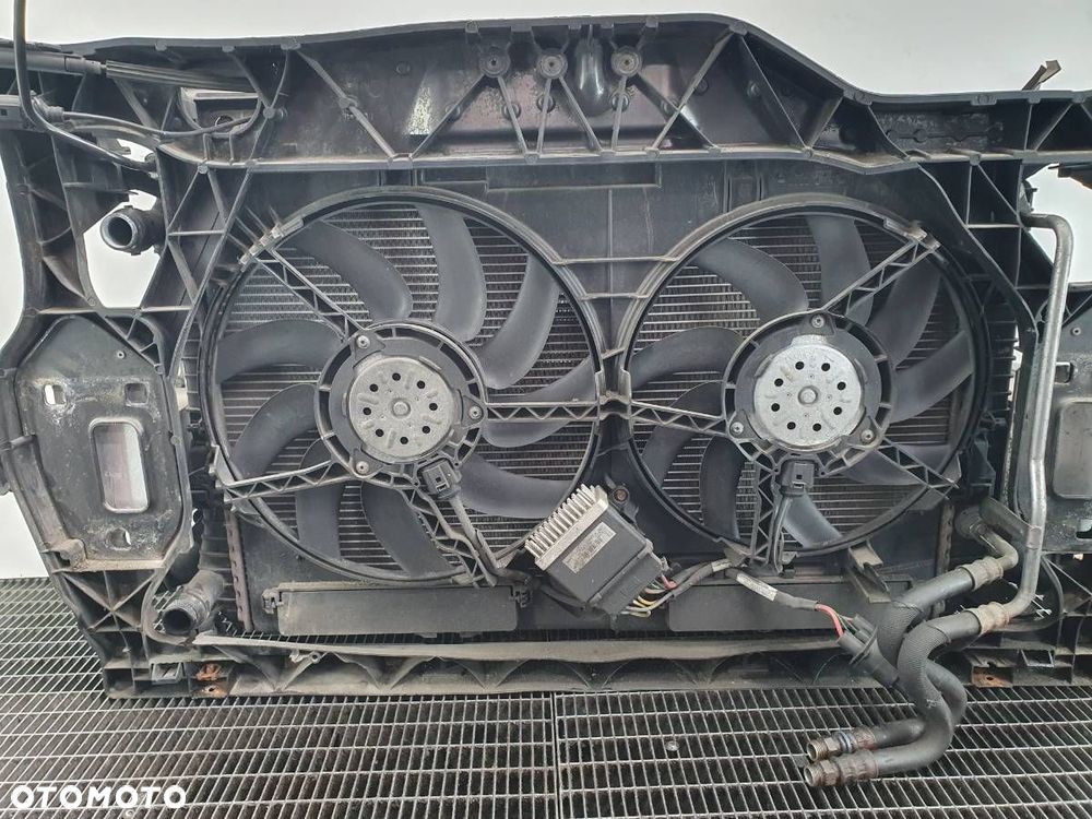 PAS PRZEDNI CHŁODNICE WODY KLIMY WENTYLATOR Q5 8R 2.0 TFSI 211KM AUTOMAT - 9