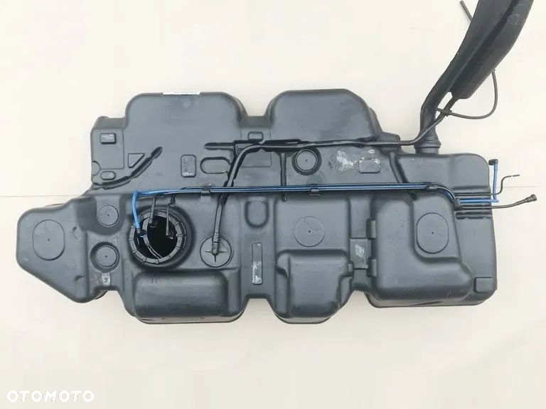 Bak zbiornik paliwa VW T5 LIFT Transporter Multivan Caravelle 1.9 2.0 2.5 TDI 7E0201021 - 2