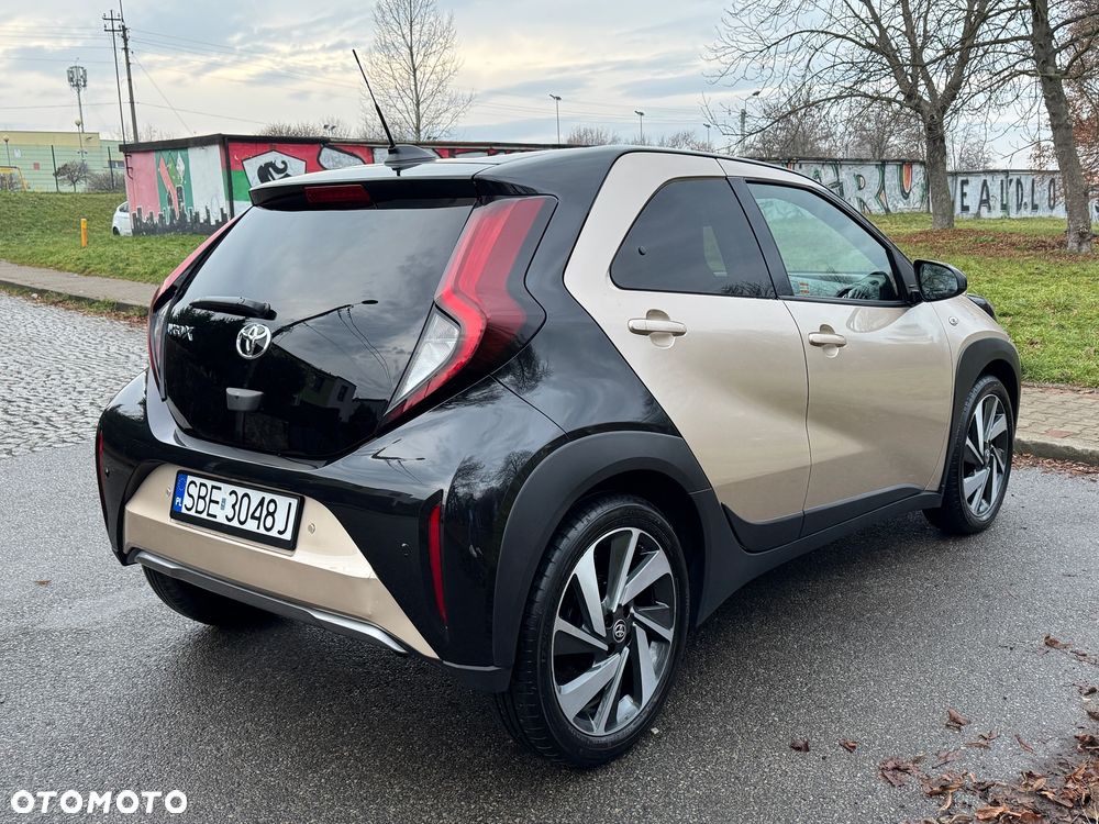 Toyota Aygo x-clusiv - 4