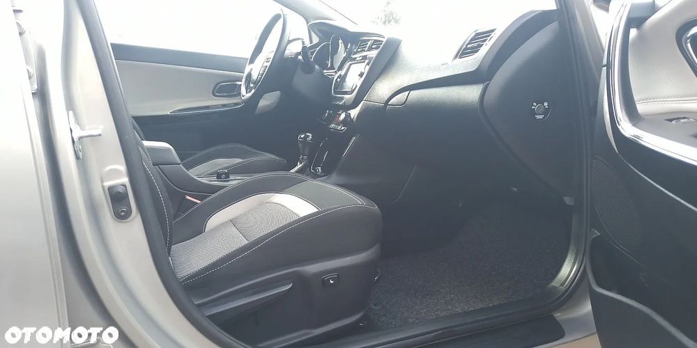 Kia Ceed 1.6 CRDi 136 DCT ISG Platinum Edition - 11