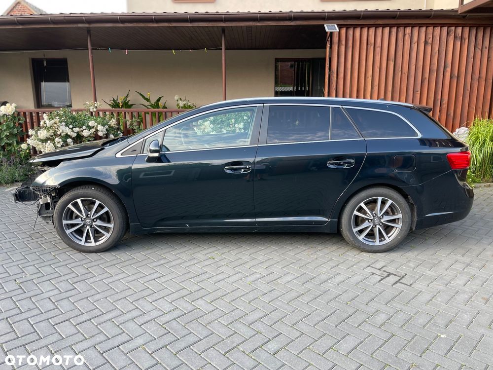 Toyota Avensis 2.0 D-4D Premium - 10