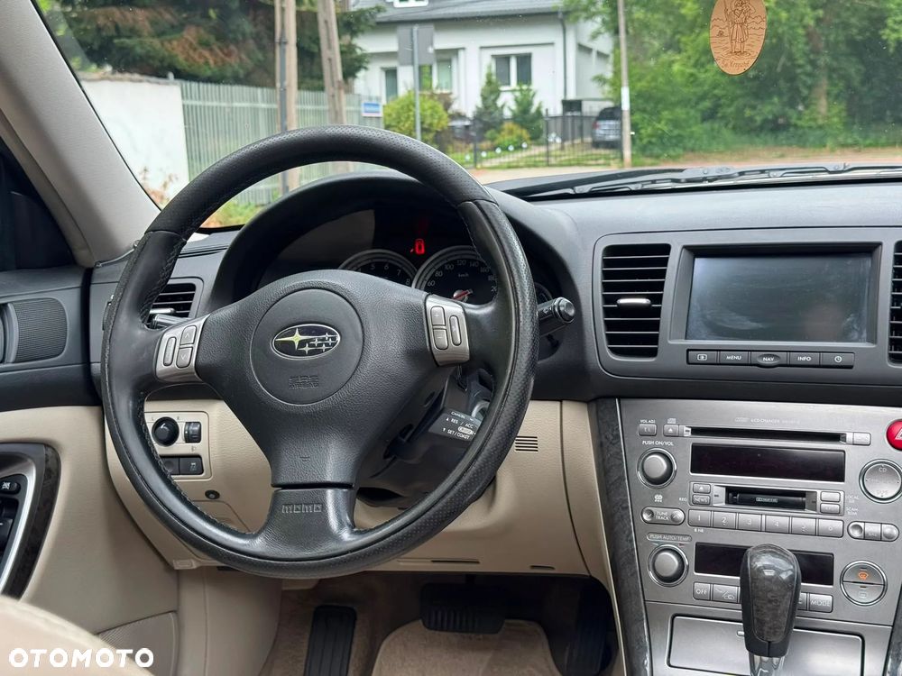 Subaru Outback 3.0 H6 - 18