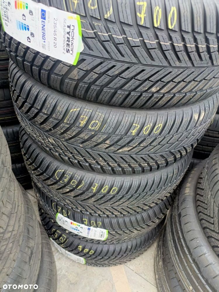 Nowe opony całoroczne wielosezonowe 235/45/20 Nokian 2025r