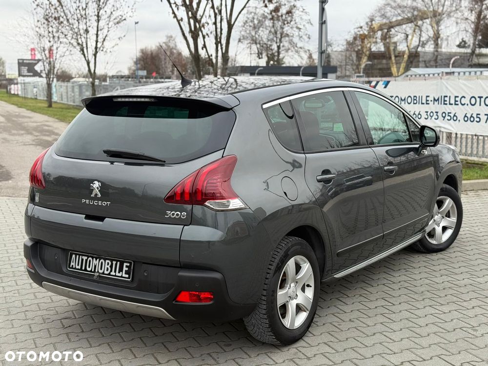Peugeot 3008 Hybrid4 - 4