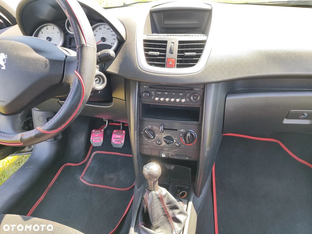 Peugeot 207 - 22