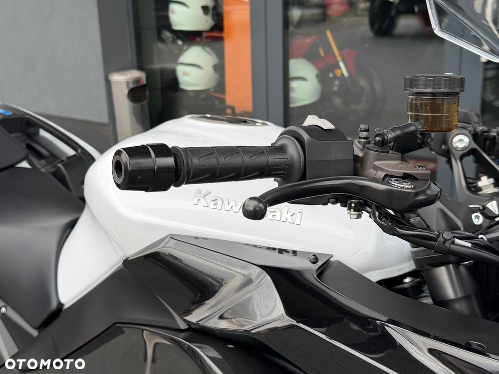 Kawasaki Ninja 1000 SX - 19