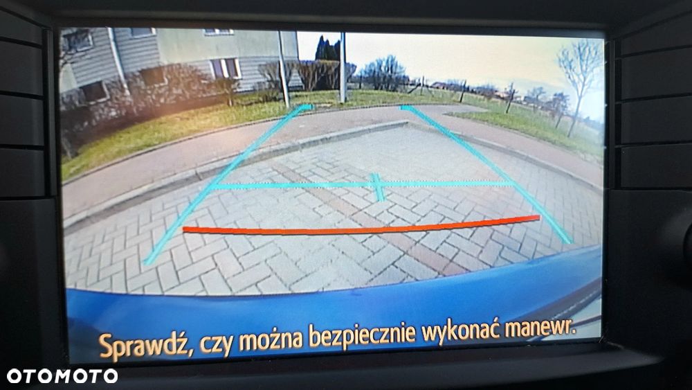 Toyota Avensis 1.8 Premium - 14