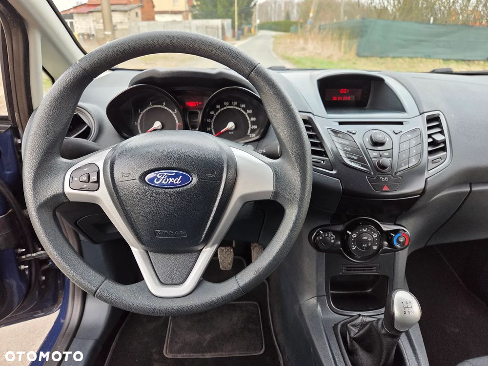 Ford Fiesta 1.25 Ambiente EU5 - 13