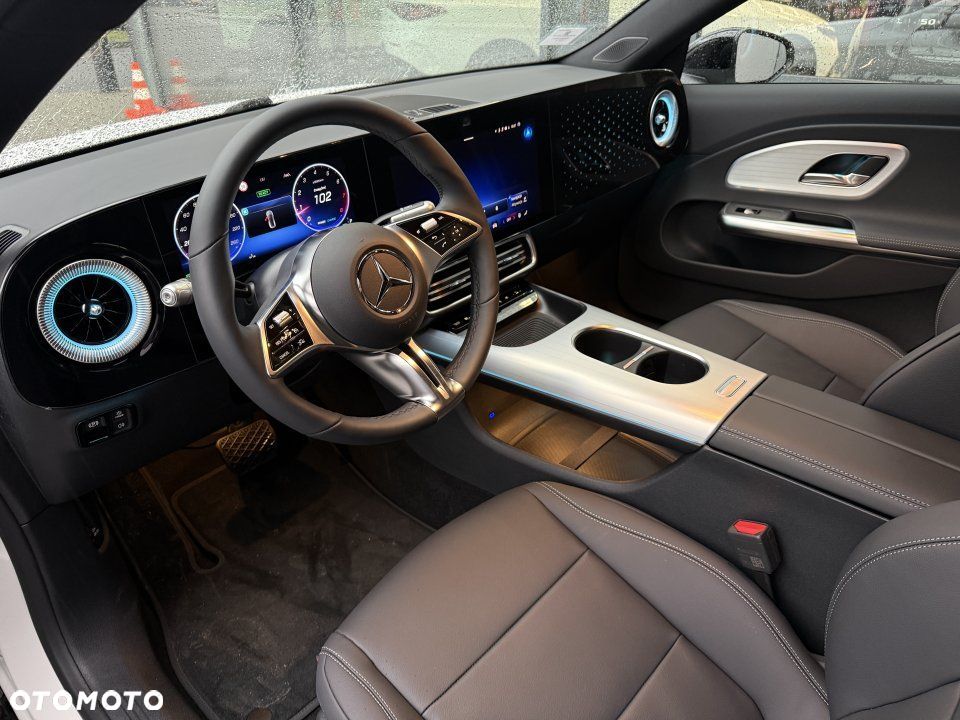 Mercedes-Benz CLA - 5