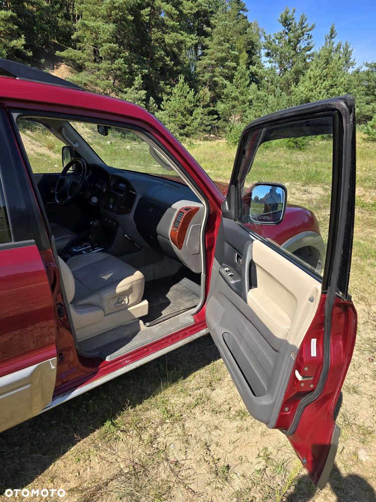 Mitsubishi Montero 3.8 Limited - 21
