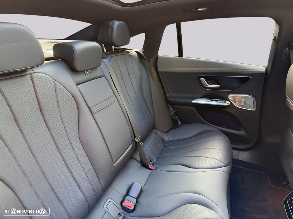 Mercedes-Benz EQE - 53