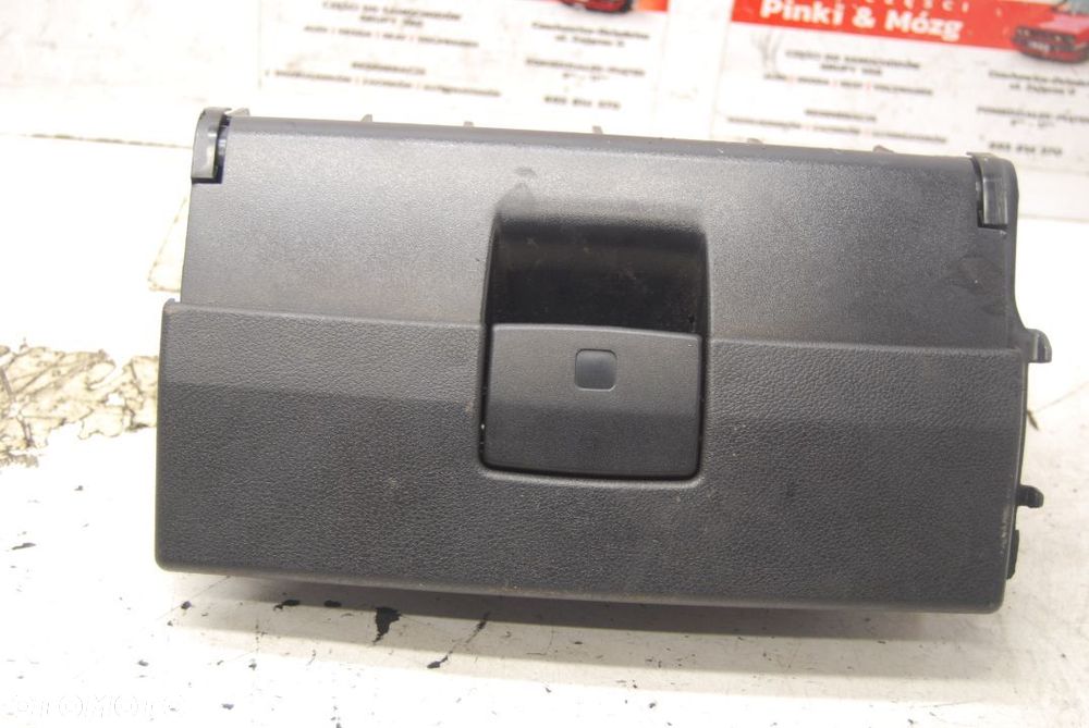 SCHOWEK FOTELA PRAWY 8P0881578 AUDI A3 8P - 1