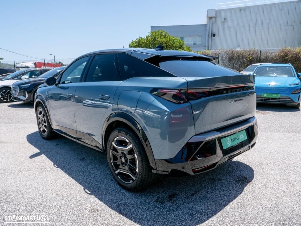 Peugeot E-3008 73 kWh GT - 10