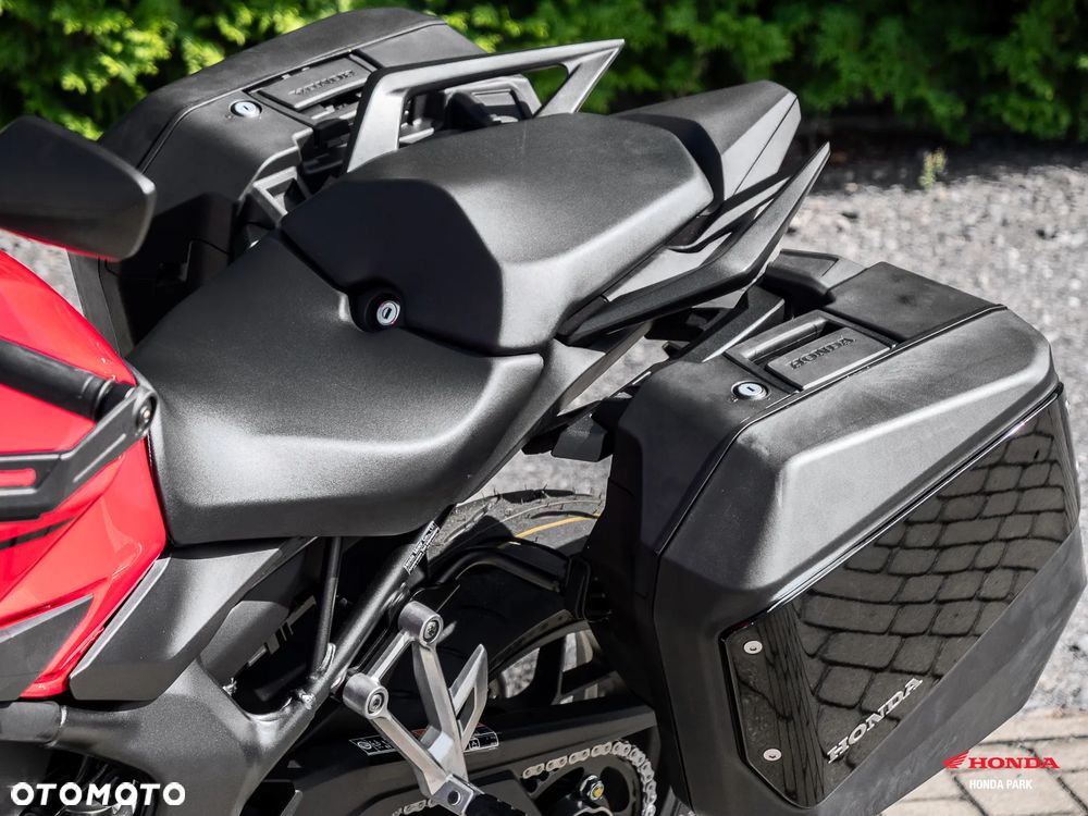 Honda CB - 12