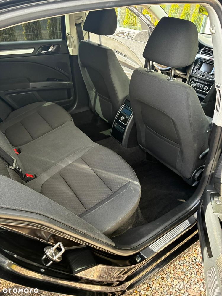 Skoda Superb 2.0 TDI Active DSG - 8