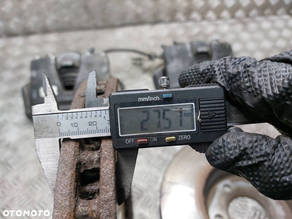 TARCZE HAMULCOWE PRZÓD + ZACISKI AUDI Q5 8R 3.2 FSI - 5