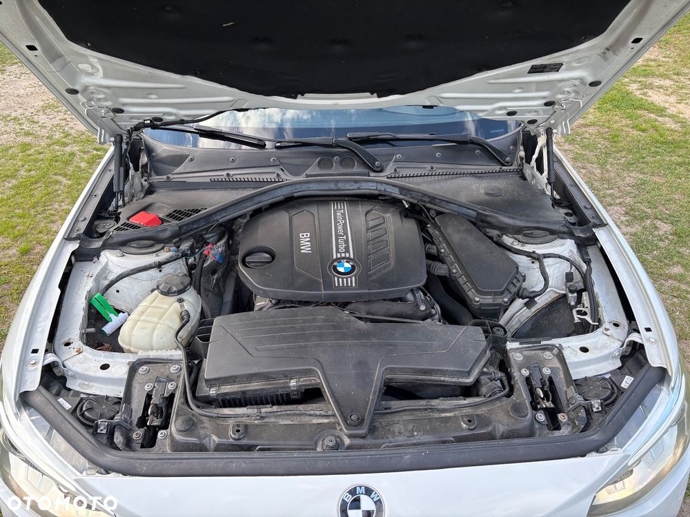 BMW Seria 1 120d xDrive - 11