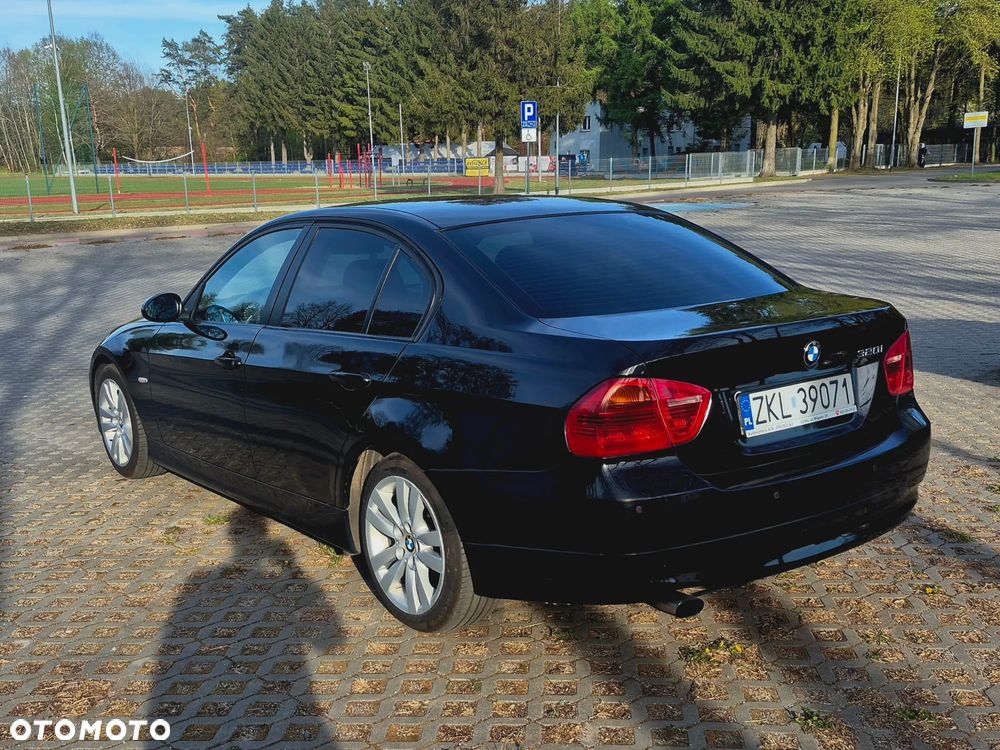 BMW Seria 3 320i - 7