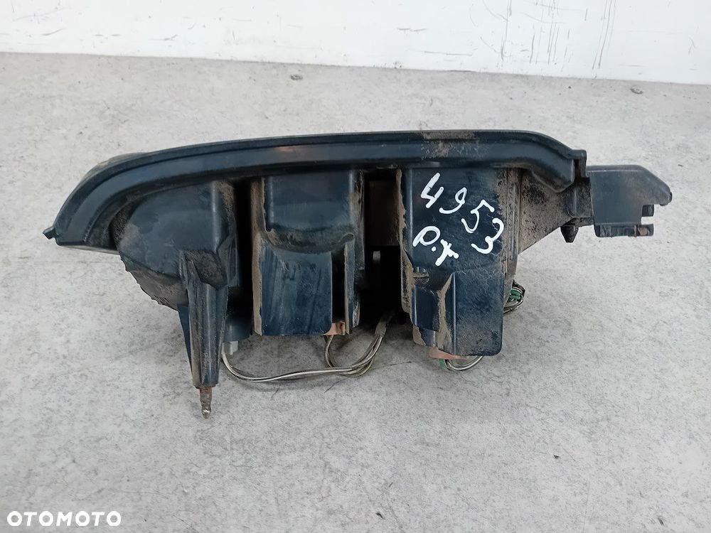 LAMPA TYLNA PRAWA TOYOTA RAV4 I ( 94-00 ) T21R - 5