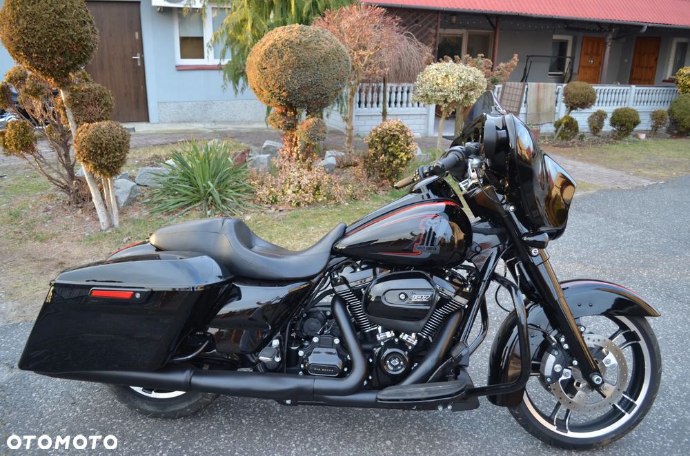 Harley-Davidson Touring Street Glide - 1