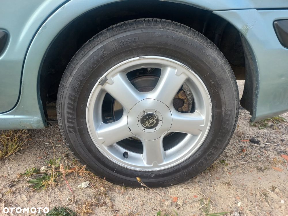Nissan Almera - 16