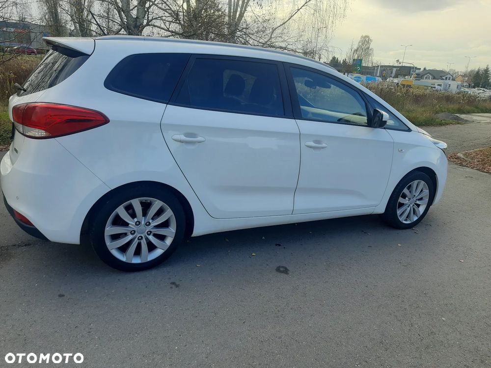 Kia Carens 1.7 CRDi M EU6 - 4